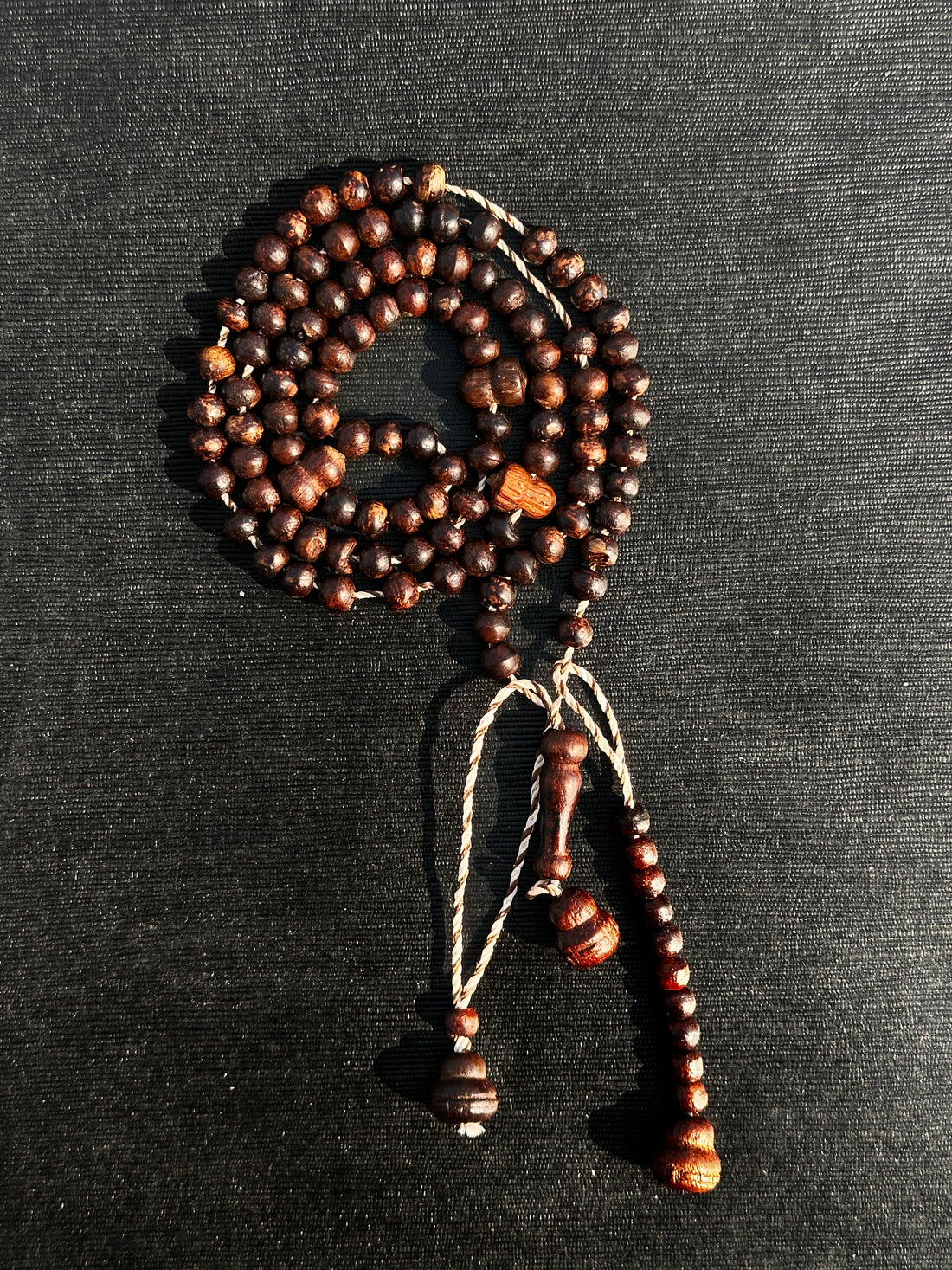 Oud Wood Tasbih – Premium Oud Fragrance Prayer Beads